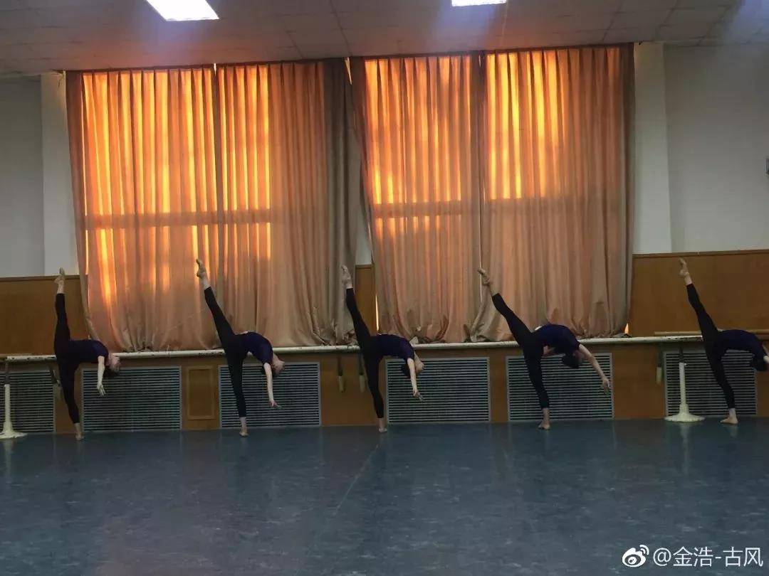 北京舞蹈学院古典舞系期末基训考试,气场两米八!