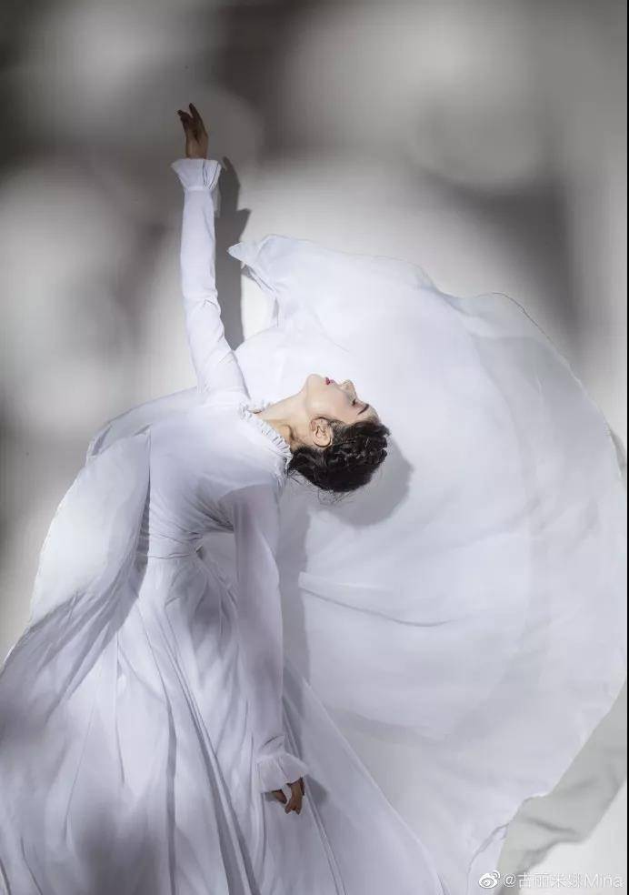 古丽米娜这组图片也太美了吧!